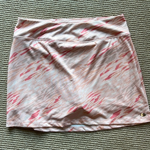 Size Large Tahari Sport skirt with built in shorts - Picture 1 of 3